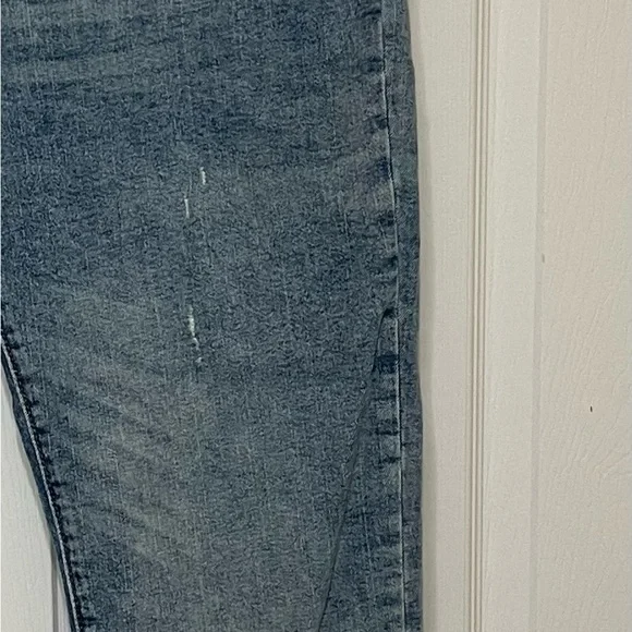 Old Navy Straight Leg Women’s jeans size 20 Plus - Picture 3 of 7